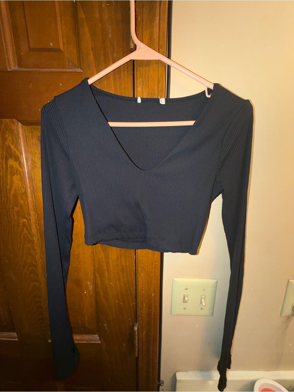Forever 21 Black Ribbed V-Neck Long Sleeve Crop Top